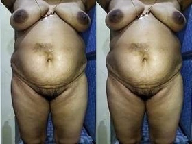 Tamil bhabha soaps up in the shower