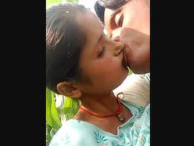 Indian lover gets naughty in the wild