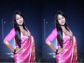 A hot Bengali babe flaunts her nude body on video call