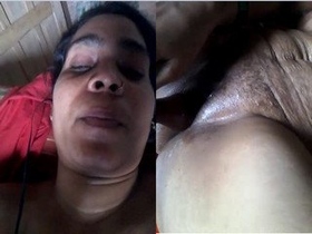 Explore the world of lusty Indian aunties with Moosterbeat