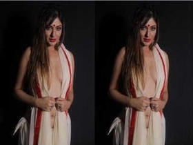 Khushi Mukherjee's arousing live performance