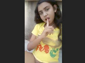 Naughty Indian girl cums hard in steamy video