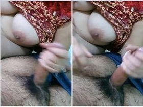 Wife satisfies her husband with oral sex and receives a facial