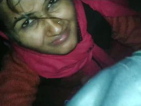 Watch as a beautiful Indian girl gives an amazing blowjob to her boyfriend