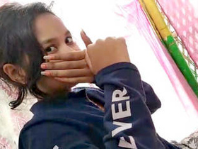 A young Indian girl gives a public blowjob in the open air