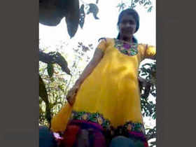 Indian couple enjoys oral and intercourse in the woods with audio