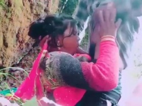Tamil aunts in hot videos who enjoy working all year long