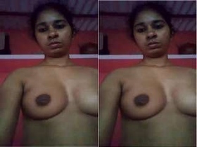 Bangla babe's explicit selfies in the nude