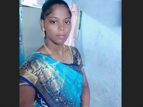 Tamil bhabhi unveils her big boobs and pussy for your viewing pleasure