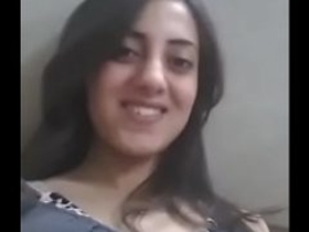 Desi sister flaunts her big bubs in XXX MMS video