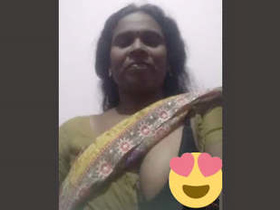 Mature desi bhabhi in action