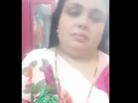 Horny Mature Beauty: Bhabhi Gets Naughty on Camera