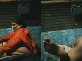 Bengali MILF from Bangladesh gets hardcore with a customer