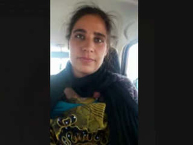 Kashmiri beauty gives a blowjob and gets fucked in a car