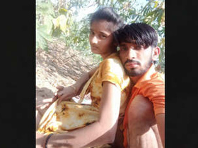 Indian teenager gets fucked in MMS video