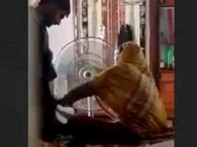 Pakistani bhabi caught in affair with neighbor