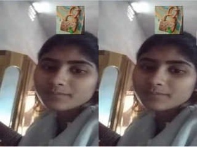 Bangla girl flaunts her big breasts in a steamy video