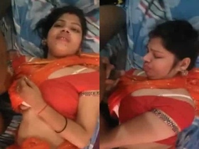 Cute Indian Bhabhi and her husband have steamy sex in a public park