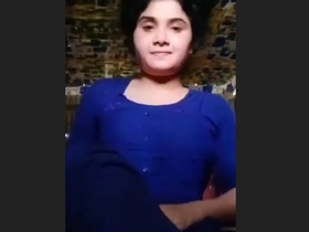 Bangla girl from a village shows off her beauty in a steamy video
