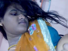 South Indian bhabhi in traditional sari gets naughty