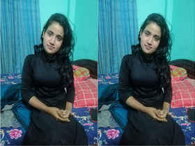 Amateur babe from Bangla flaunts her big boobs in exclusive video