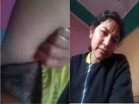 Indian babe Aasami Budi reveals her body in part 5