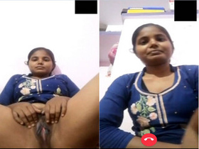 Indian girl's exclusive boobs and pussy patting session