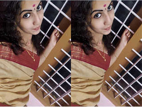 Mallu beauty flaunts her big boobs and shaved pussy in exclusive video