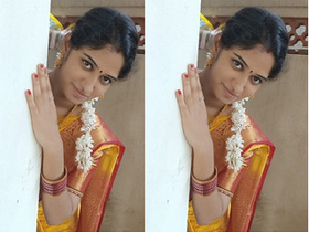 Telugu bhabhi flaunts her big boobs and pussy in exclusive video