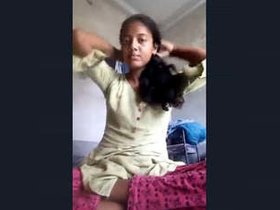 Indian babe flaunts her big boobs in public