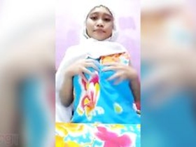 MMC film's nude scene featuring a Muslim girl in hijab for her partner