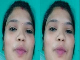 Exclusive video of a Desi wife giving a handjob