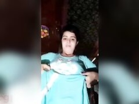 Bangla babe with big boobs gives a nude mms performance