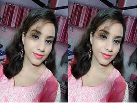 Amateur Indian girl gets naughty and pleases herself in exclusive video