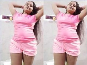 Amateur porn video features Desi bhabhi giving a blowjob and having sex