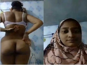 College girl gets naughty with her boyfriend