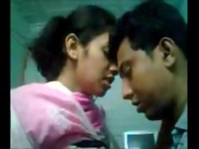 SG and two Indian teenagers engage in steamy sex