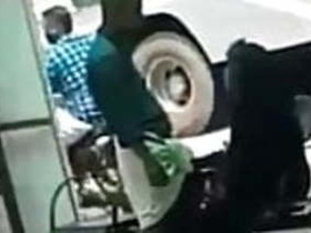 Muslim auntie masturbates in public with Satin Silk