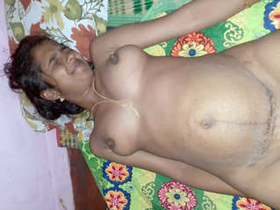 Tamil Bhabhi's nude video in part 2