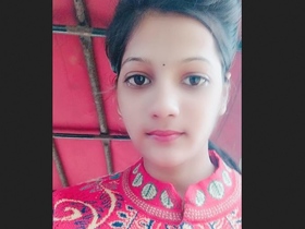 Stunning teenager enjoys oral and vaginal sex on MMS