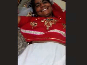 Randy Indian girl gives her customer a hard time in bed