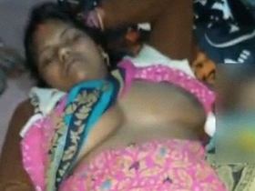 Desi babe in sari pleasures herself in masturbation video