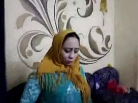 Arab MILF gets her pussy pounded hard