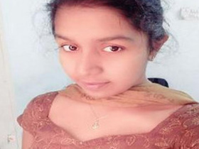 Indian woman goes commando for XXX video, revealing her intimate parts