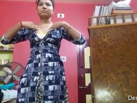 Desi girl goes nude for a music video and makes money