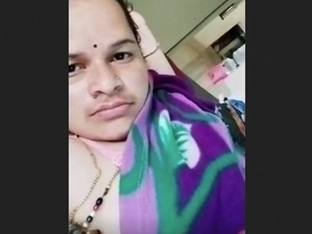 Hot Indian auntie in action