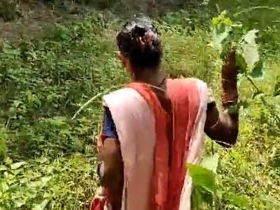 Indian Bhabhi gets fucked in the village