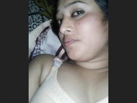 Stunning married village bhabi in sensual video