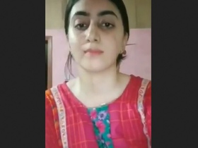 Paki girl flaunts her body in a solo video