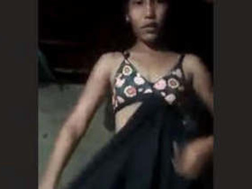 Cute desi girl masturbates in part 3 of her solo video